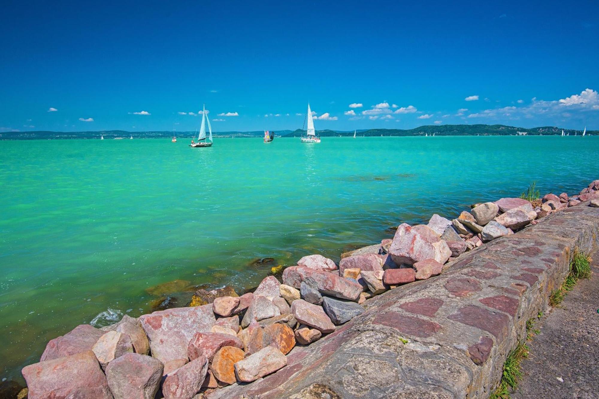 Lake Side Luxury Steps To The Lake Lela - Happy Rentals Balatonlelle Exterior photo
